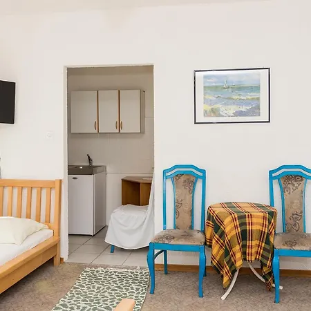 Ares Guest house